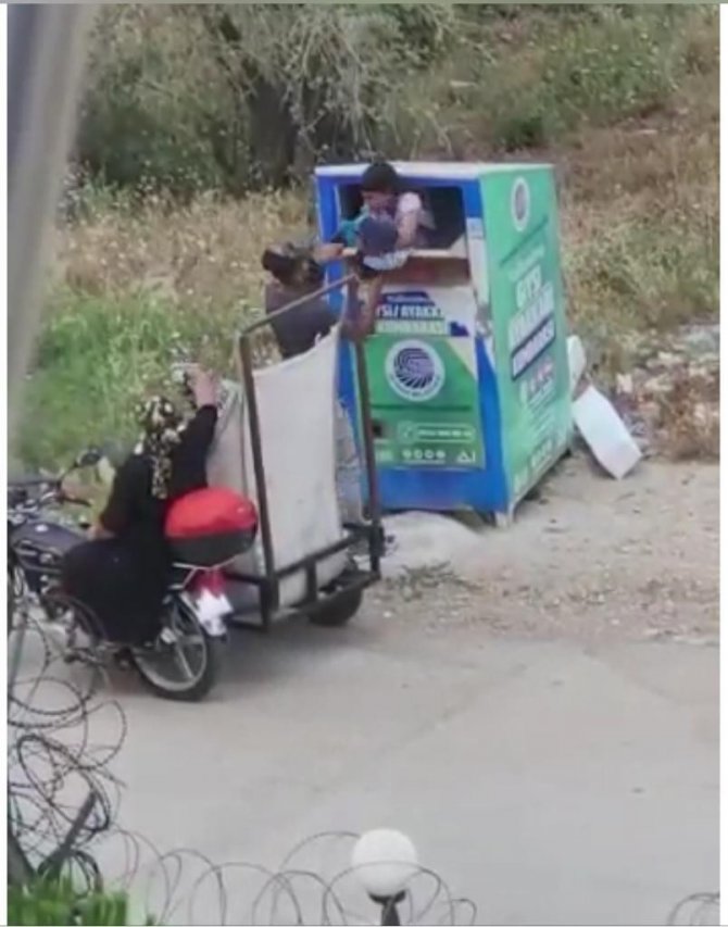 Giysi Kumbarasından Hırsızlık Kamerada