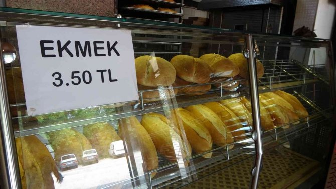 Fırıncılar 4 Tl Olmasını İstiyor, 3 Buçuk Tl’ye Ekmek Satan Fırınlara Ceza Yağdı