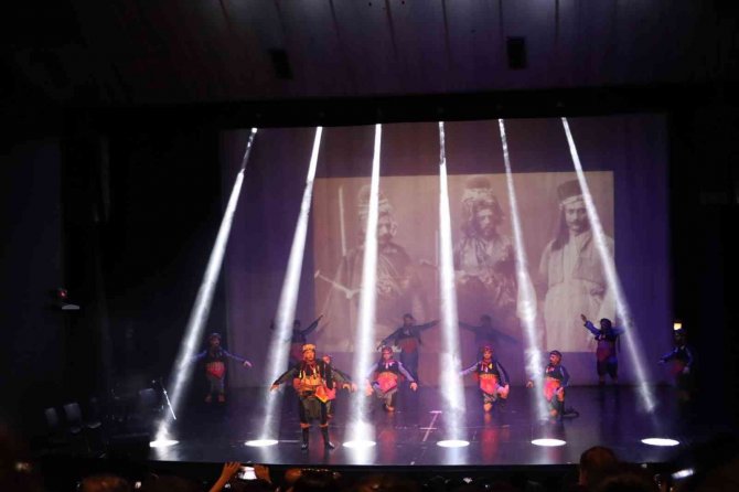 Anadolu Halk Dansları Tskm’de Buluştu
