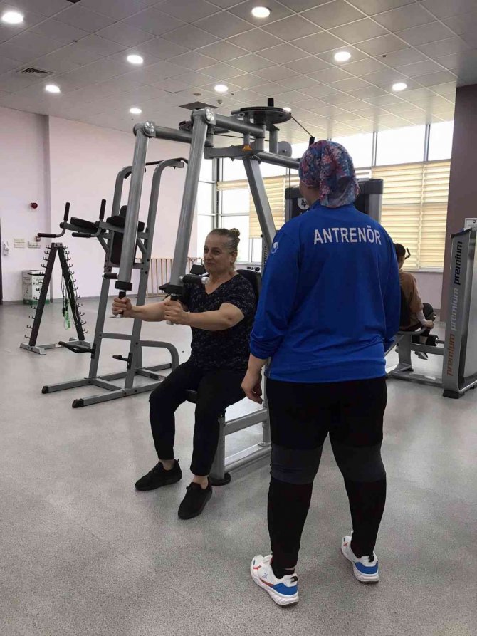 Azmetti, 5 Ayda 21 Kilo Verdi