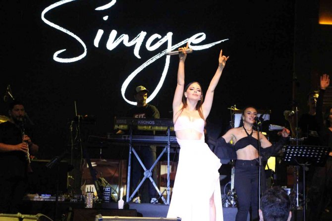 Bandırma’da Simge Sağın Rüzgârı