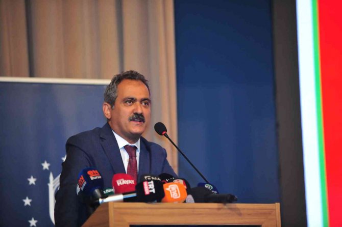 Bakan Özer: "Hedef 1 Milyon Genci Meslek Eğitim Merkezleriyle Buluşturmak"