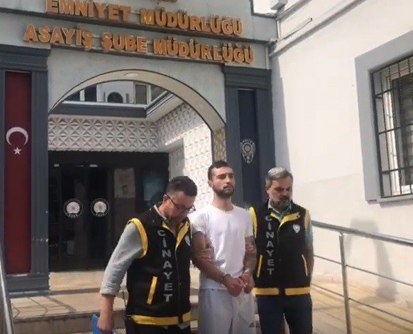 Samsun’a Gidemediği İçin Annesini Boğarak Öldürdü