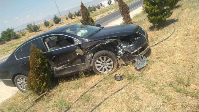 Malatya’da İki Araç Çarpıştı: 2 Yaralı