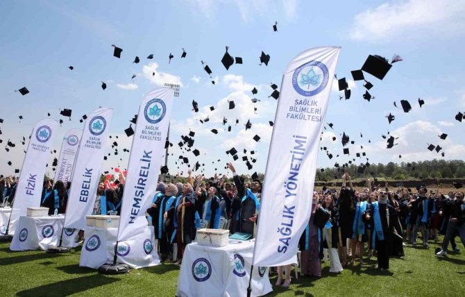 Esogü’de Mezuniyet Sevinci Sürüyor