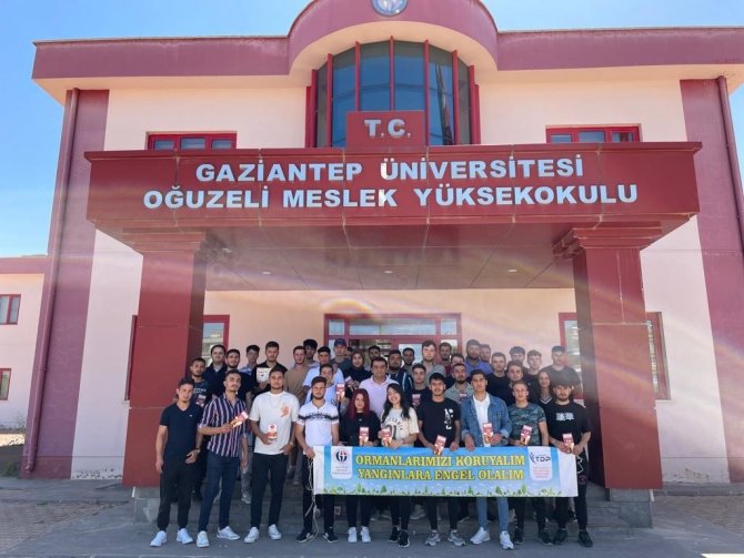 Üniversite Öğrencilerinden ’’Ormanlarımızı Koruyalım’’ Etkinliği