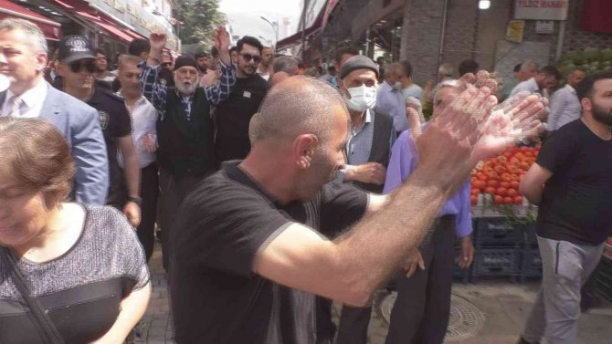 Davutoğlu’nu Şire Pazarı Ziyaretinde Yuhaladılar