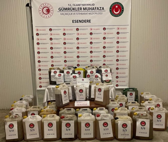 İ̇stanbul’da 2 Milyon Captagon Hap, Hakkari’de 742 Kilogram Metamfetamin Ele Geçirildi
