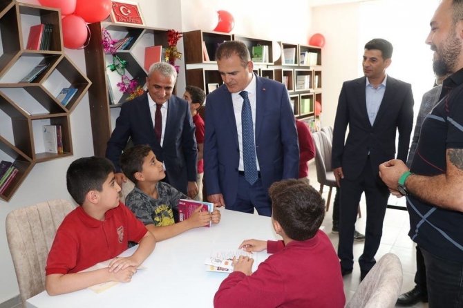Vali Akbıyık; “’Kütüphaneler İlme Açılan Kapılardır”