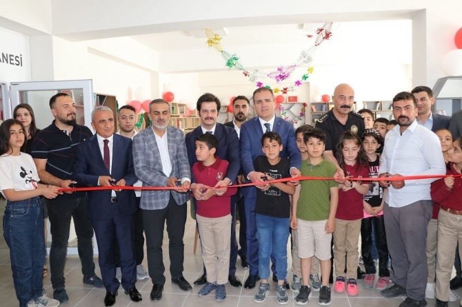 Vali Akbıyık; “’Kütüphaneler İlme Açılan Kapılardır”