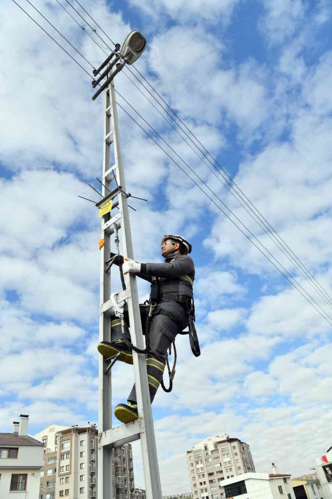 Başkent Edaş Kırıkkale’ye 13 Yılda 390 Milyon Liralık Yatırım Yaptı