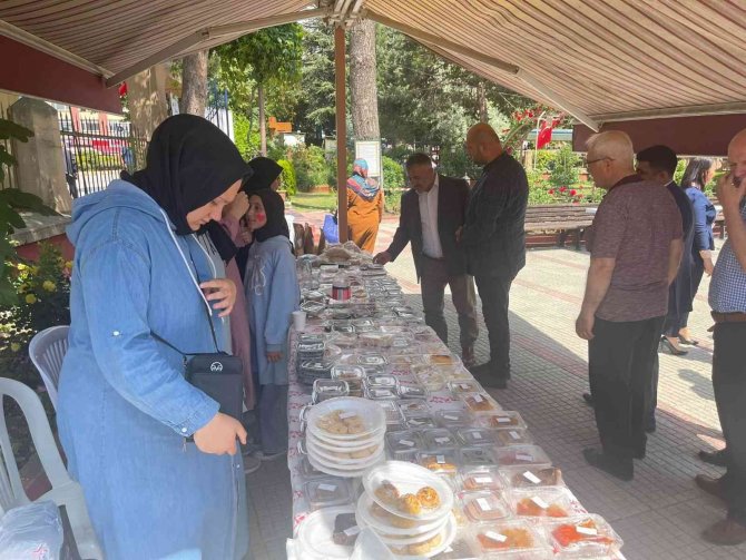İ̇l Başkanı Yıldırım Hayır Panayırı Açılışına Katıldı