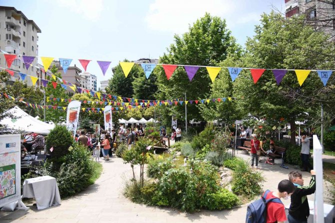 Kadıköy’de Çocuk Kitapları Şenliği Devam Ediyor