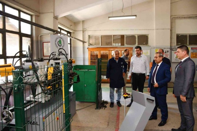 Meslek Liselerine Alınan Yeni Makineler Üretim Kapasitesini Artıracak