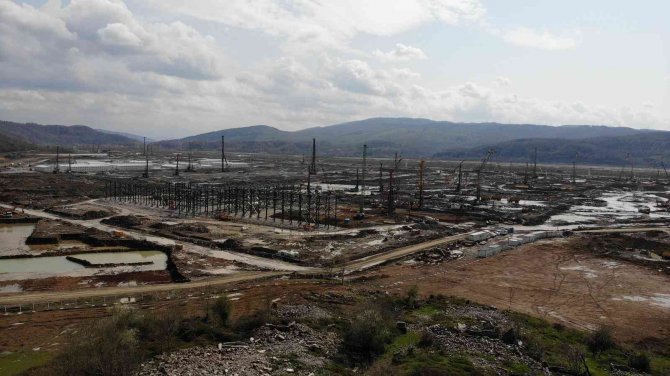 Karadeniz Gazı İçin Borular Döşenmeye Başlandı