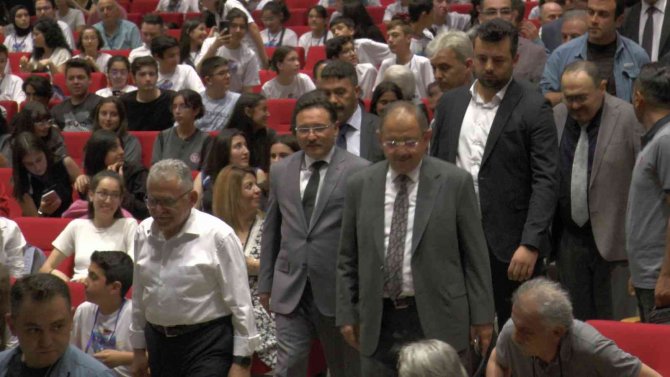 Ak Partili Özhaseki: “Artık Siyaseti Yavaş Yavaş Bırakma Zamanım Geldi”