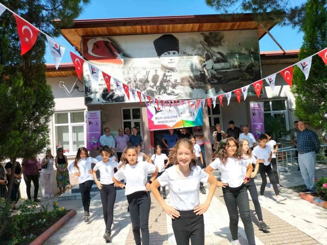 Köyceğiz Atatürk Ortaokulu’nun Bilim Şenliği Gerçekleşti