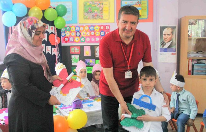 Kur’an Kursu Öğrencilerine Mezuniyet Programı