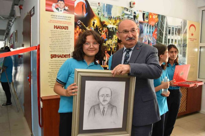 Vali Karadeniz Okullarda İncelemelerde Bulundu