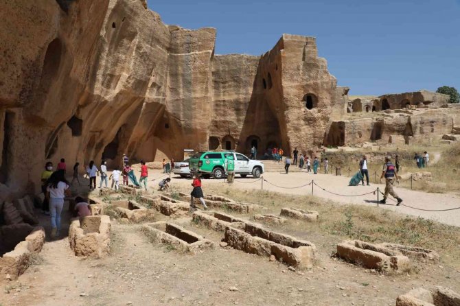 Mardin’de Çevre Haftası’nda Jandarmadan Çöp Toplama Faaliyeti