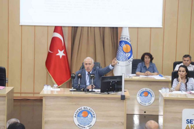 Akdeniz Belediye Meclisi’nde ’İ̇stiklal Marşı’ Ve ’Öcalan’ Gerginliği