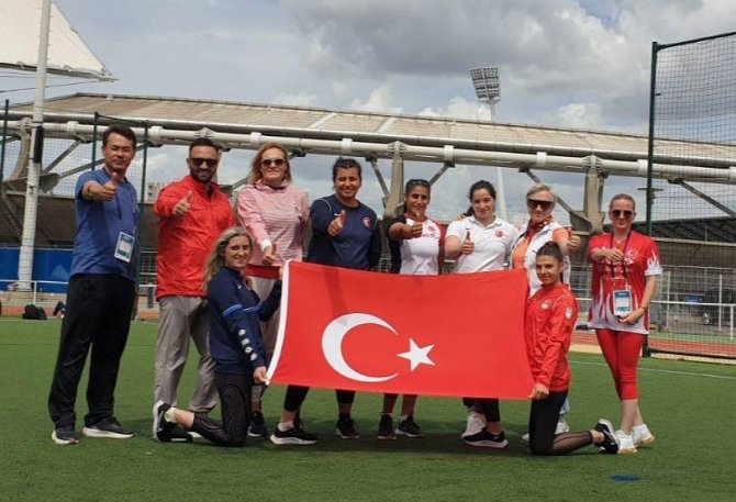 Fransa’da Altın Madalyanın Sahibi Fatma Damla Altın