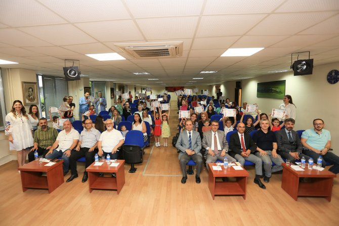 Minikler İlk Yabancı Dil Sertifikalarını Aldı