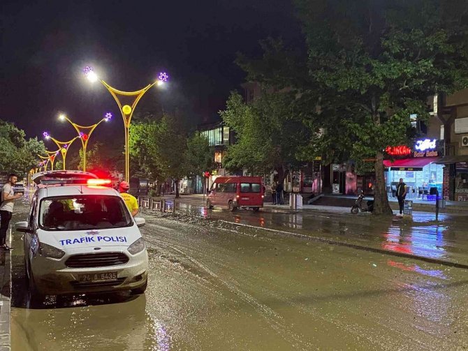 Erzincan Polisinden Özverili Çalışma