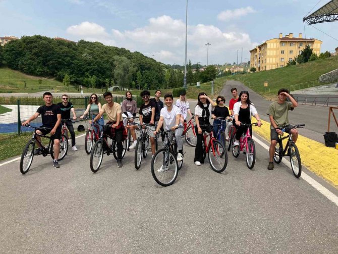 Subü’lü Öğrenciler Son Derslerini Bisiklet Sürerek Gerçekleştirdi
