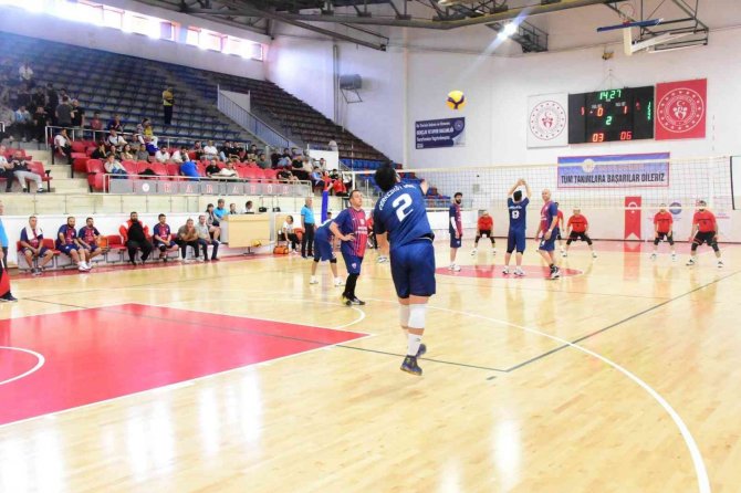 Karabük’te Türkiye İ̇şitme Engelliler Voleybol Erkekler 1.ligi’ne Yükselme Maçları Başladı