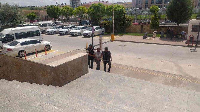 Uşak’ta 5 Üniversite Öğrencisine Çarpan Sürücü Tutuklandı