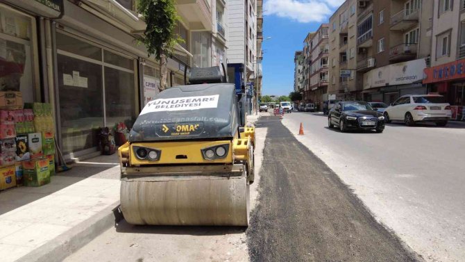 Bozulan Yollar Yenileniyor