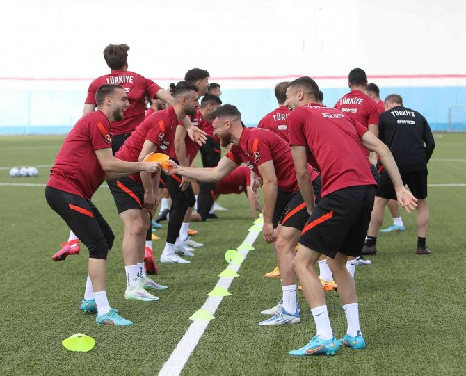 A Milli Takım, Lüksemburg Maçının Hazırlıklarını Tamamladı