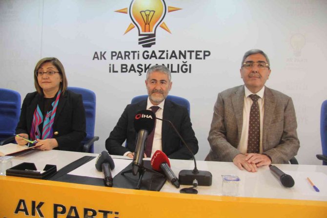 Bakan Nebati: “2023’te Kimi Yeneceğiz Onu Merak Ediyorum”