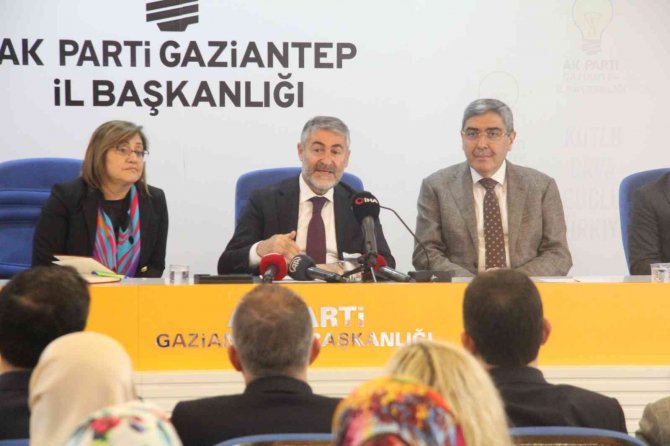 Bakan Nebati: “2023’te Kimi Yeneceğiz Onu Merak Ediyorum”