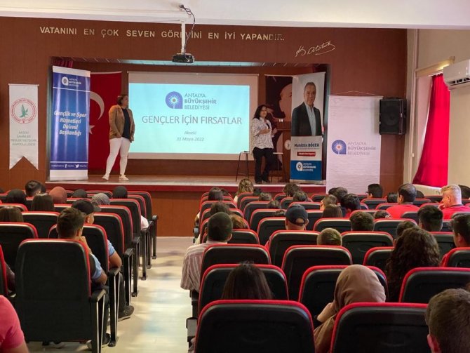Akseki’de Gençlere Yönelik Fırsatlar Anlatıldı