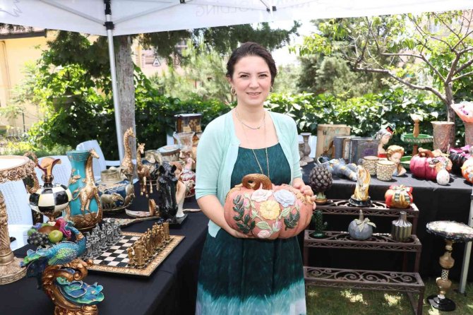 Kadınların Hobisi Sanata Dönüştü