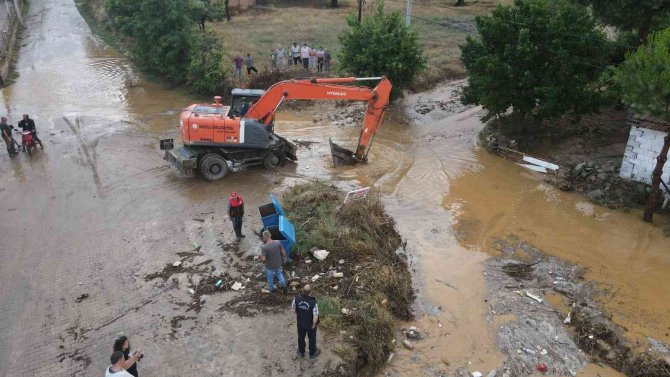 Nazilli Belediyesi Sel Felaketinin Yaşandığı Bölgelerde Teyakkuza Geçti
