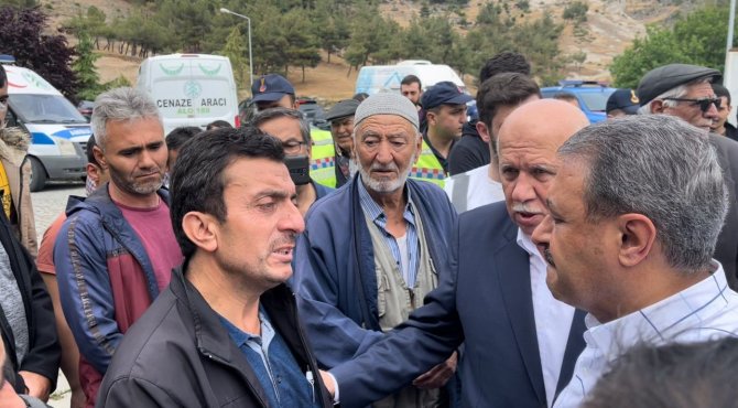 Vali Şıldak: "Kazada 7 Vatandaşımız Vefat Etti, 11 Vatandaşımız Yaralı"