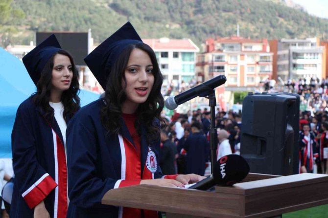 Amasyalı İkizler, Üniversiteyi Birinci Ve İkinci Sırada Bitirdi