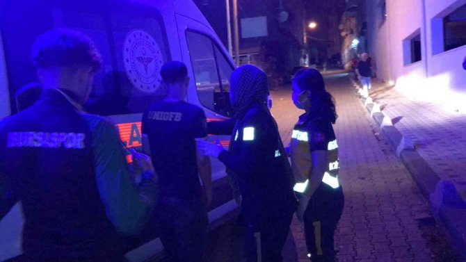 Bilecik’te Bir İş Yerinde Çıkan Yangında 1 Kişi Dumandan Etkilendi