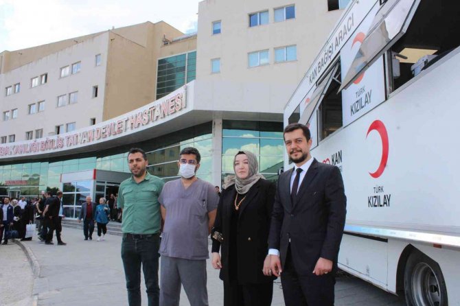 Sağlıkçılardan Kök Hücre Bağışı