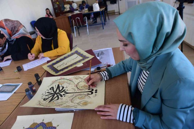 Ahlat’ta ‘Hüsnü Hat’ Eğitimi