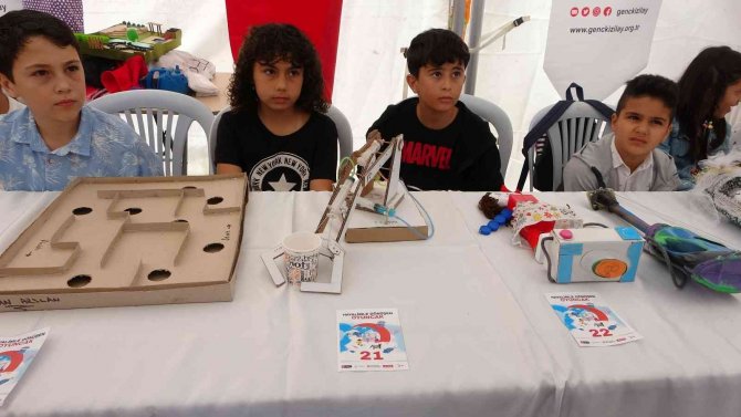 Çanakkale’de Atık Malzemelerden Yapılan Oyuncaklar Yarıştı