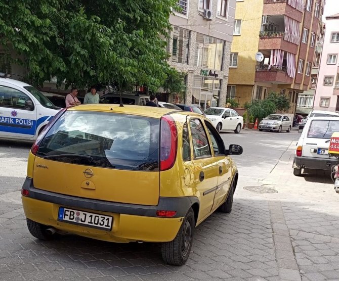 Otomobil İle Motosiklet Kafa Kafaya Çarpıştı: 1 Yaralı