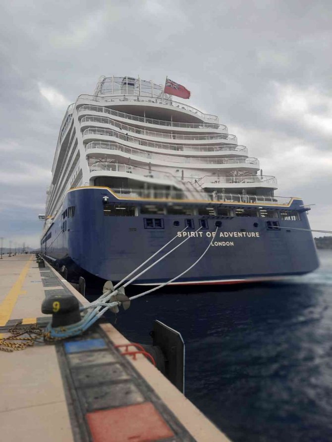 237 Metrelik Gemi 525 Yolcusuyla Bodrum’da