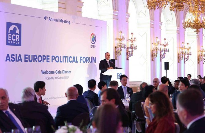 Bakan Çavuşoğlu, Prag’da 4. Asya-avrupa Siyasi Forumu’na Katıldı