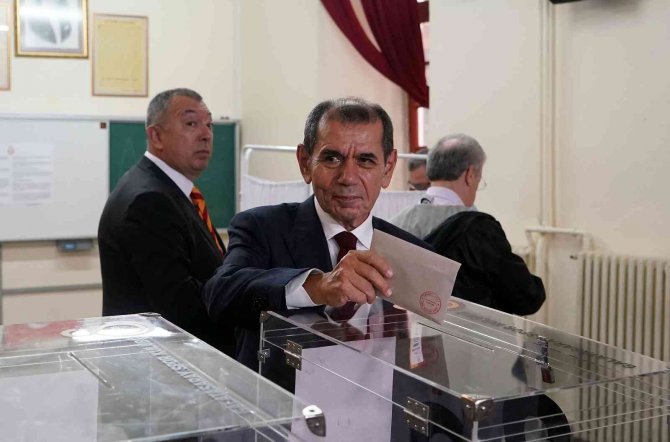 Dursun Özbek Oyunu Kullandı