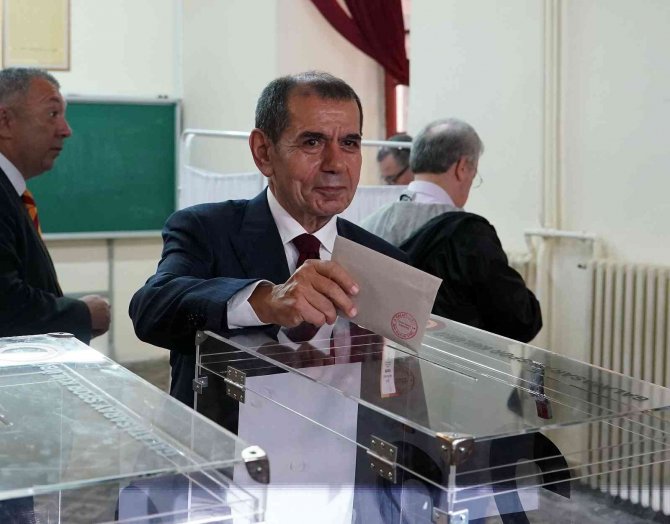 Dursun Özbek Oyunu Kullandı