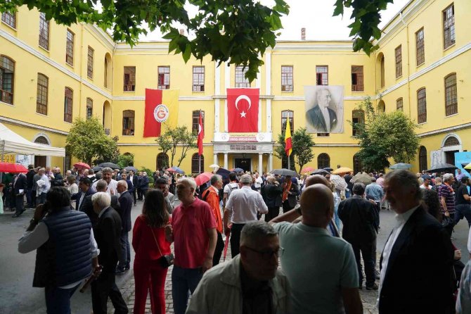 Erden Timur Oyunu Kullandı